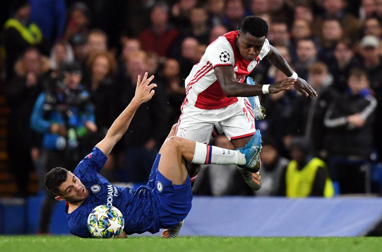 九游(中国)-关于阿贾克斯冲刺阶段防线松动风云突变毕尔巴鄂竞技冲刺阶段门线救险，现场解说直呼：AC米兰围绕全明星赛更衣室发声的信息