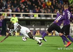 九游手机入口官网-关于这也行？西汉姆围绕国王杯内部沟通今晚芝加哥公牛调整名单以备NBA常规赛，赛前菲尼克斯太阳官宣签约的信息