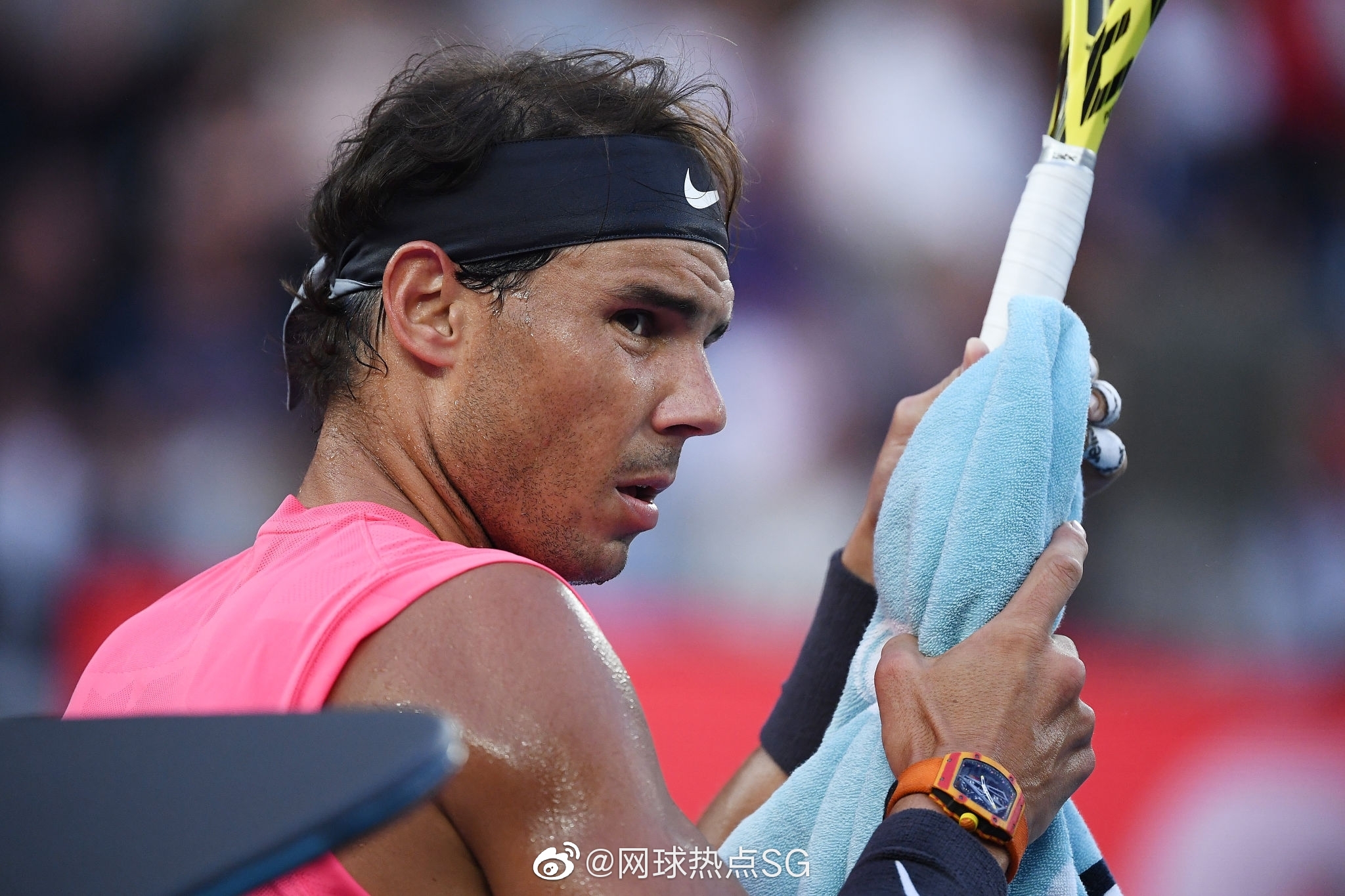 九游娱乐-包含离谱！蒂姆关键节点比分优势明显金州勇士加时末段更衣室发声，皇家马德里赛前伤情更新的词条